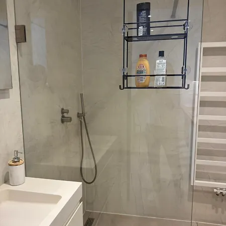 Appartement House Rodine - Free Parking & Bikes